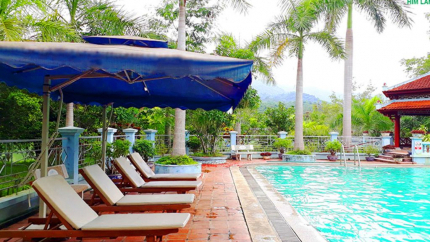 Bể bơi tại Khu sinh thái Him Lam Điện Biên