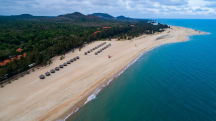 Bãi biển Seava Hồ Tràm Resort