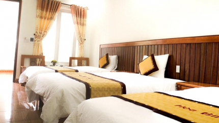 Phòng Standard Triple tại Hòa Bình Đồng Hới 2 sao