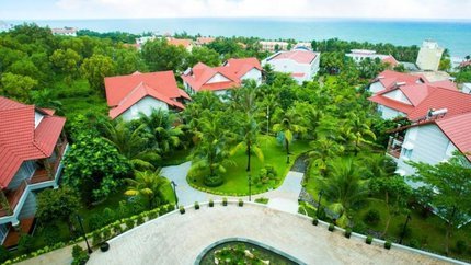 Cảnh quan tại Resort tọa lạc gần bãi biển