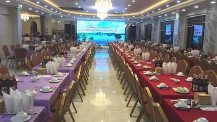 Nhà hàng ngay trong khách sạn