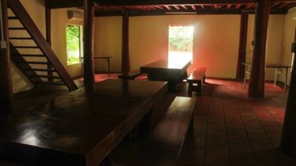 Bàn uống trà tại nhà sàn thái