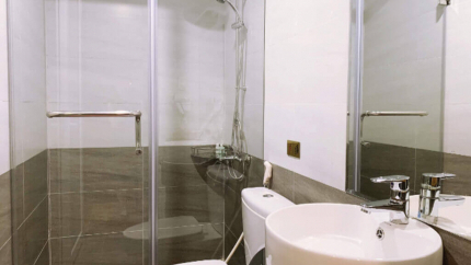 Bathroom Khách sạn Hoàng Minh Châu Bà Triệu Đà Lạt
