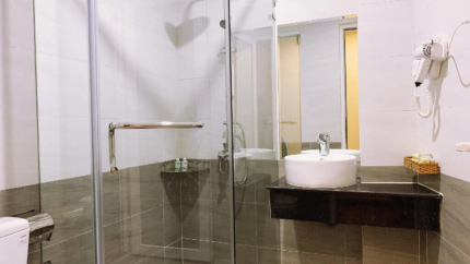 Bathroom Khách sạn Hoàng Minh Châu Bà Triệu Đà Lạt