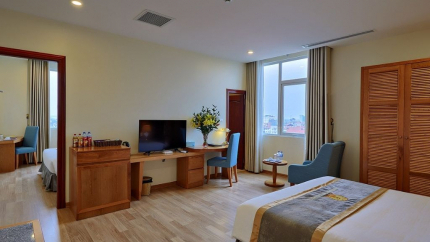 Phòng Senior Family tại Ninh Bình Hotel Hoàng Sơn Peace