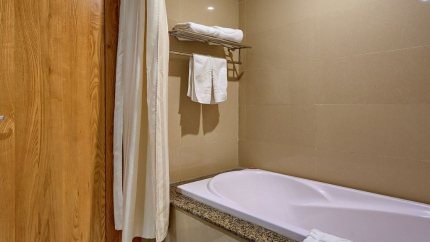 Excutive Suite tại Hoàng Sơn Peace 4*