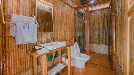 Phòng vệ sinh tại Nhà sàn chung
