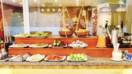 Tiệc buffet tại nhà hàng