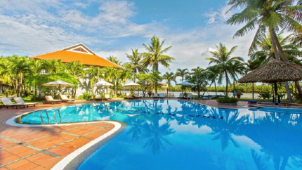 Bể Bơi Hội An Beach Resort