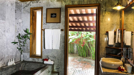 Phòng vệ sinh tại Resort Coco River 4*