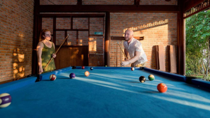 Bàn bi - a tại Hội An Coco River