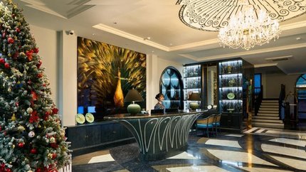 Quầy lễ tân khách sạn