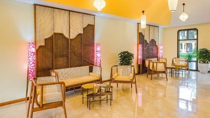 Sảnh chờ rộng rãi phục vụ du khách.