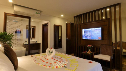 Honeymoon Junior Suite tại Hội An Odyssey Hotel