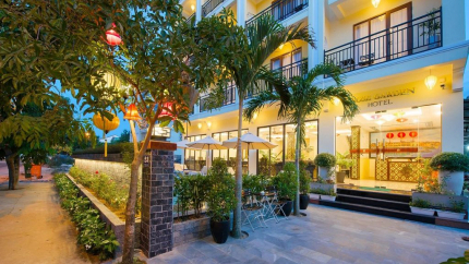 Lối vào khách sạn 3* Hoi An Rose Garden