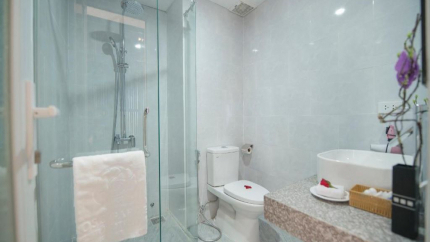 Phòng vệ sinh Superior Double/Twin with Balcony Hoi An Rose Garden