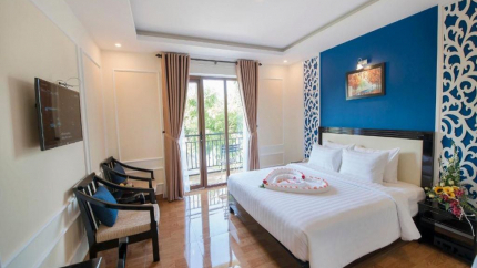 Phòng Deluxe Double/Twin with Balcony khách sạn 3* Hoi An Rose Garden