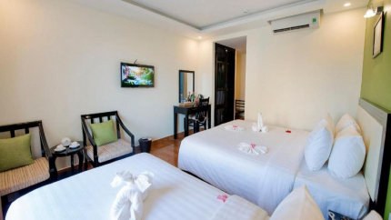 Phòng Triple with Balcony Hoi An Rose Garden