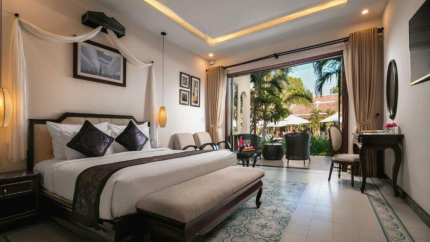 Biệt Thự Suite Charm Nhìn Ra Bể Bơi
