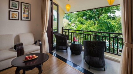 Biệt Thự Suite Charm Nhìn Ra Bể Bơi
