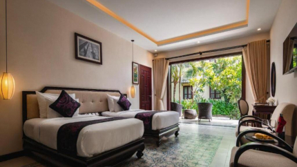 Charm Gia Đình Với Cửa Thông Nhau