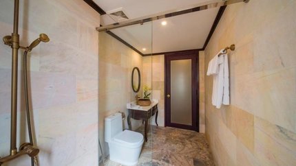 Phòng vệ sinh đầy đủ tiện nghi