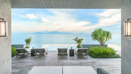 Bể bơi ngoài trời