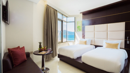 Deluxe Spa Ocean Twin