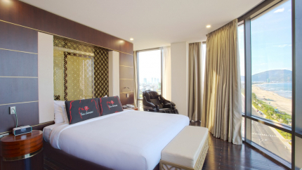 President Spa Suite Beachfront