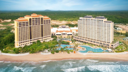 Toàn Cảnh Holiday Inn Resort