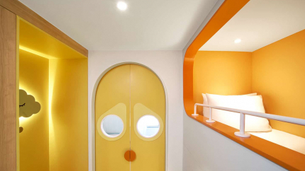 Hạng phòng One King One Bunk Suite Kid Theme có không gian vô cùng đáng yêu