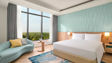 Không gian nghỉ tại hạng phòng One King Bed One Bedroom Suite Room