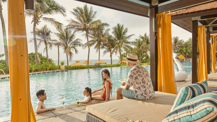 Cabana trên bể bơi