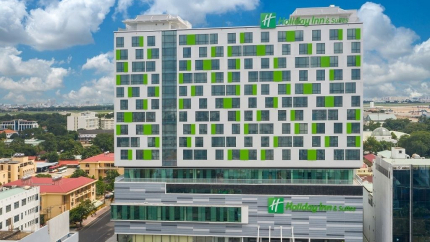 Holiday Inn & Suites Saigon Airport Hotel