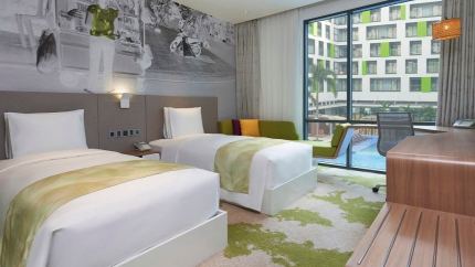 Phòng Deluxe Holiday Inn & Suites Airport