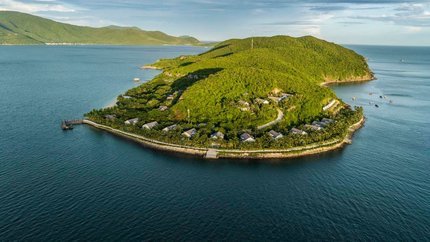 Toàn cảnh đảo Hòn Tằm