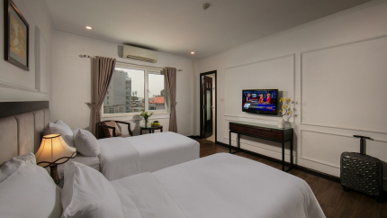 Phòng Deluxe Hướng Phố