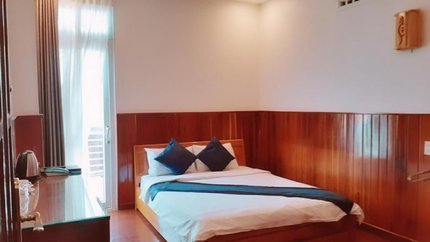 hòng với giường đôi rộng lớn