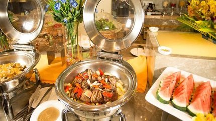 Tiệc buffet tại nhà hàng