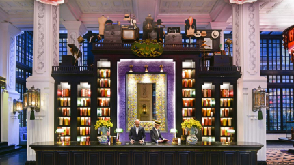 Quầy lễ tân Hôtel de la Coupole - MGallery Sapa