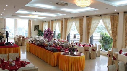 Nhà hàng trong khách sạn