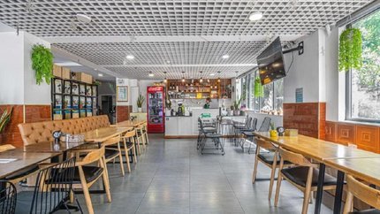 Nhà Hàng Khách Sạn