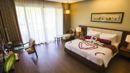 Front Beach Villa Family Suite