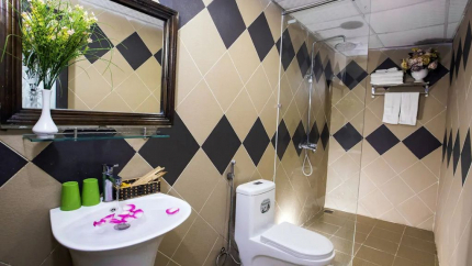 Không gian phòng tắm của Hương Sơn Hotel 3* Sapa