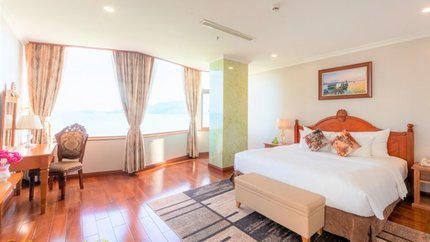 Imperial Suite Port View