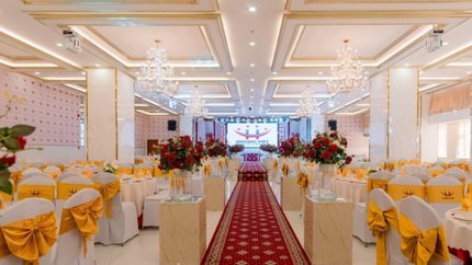 Nhà hàng khách sạn tầng 4