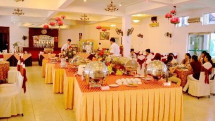 Nhà hàng trong khách sạn