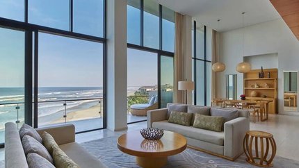 Thiết kính cửa kính ngắm trọn view biển