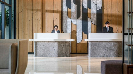 Quầy lễ tân khách sạn Hyatt Regency West 5 sao