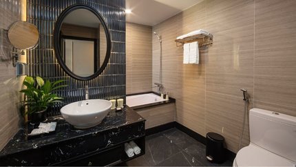 Phòng tắm bồn sang chảnh